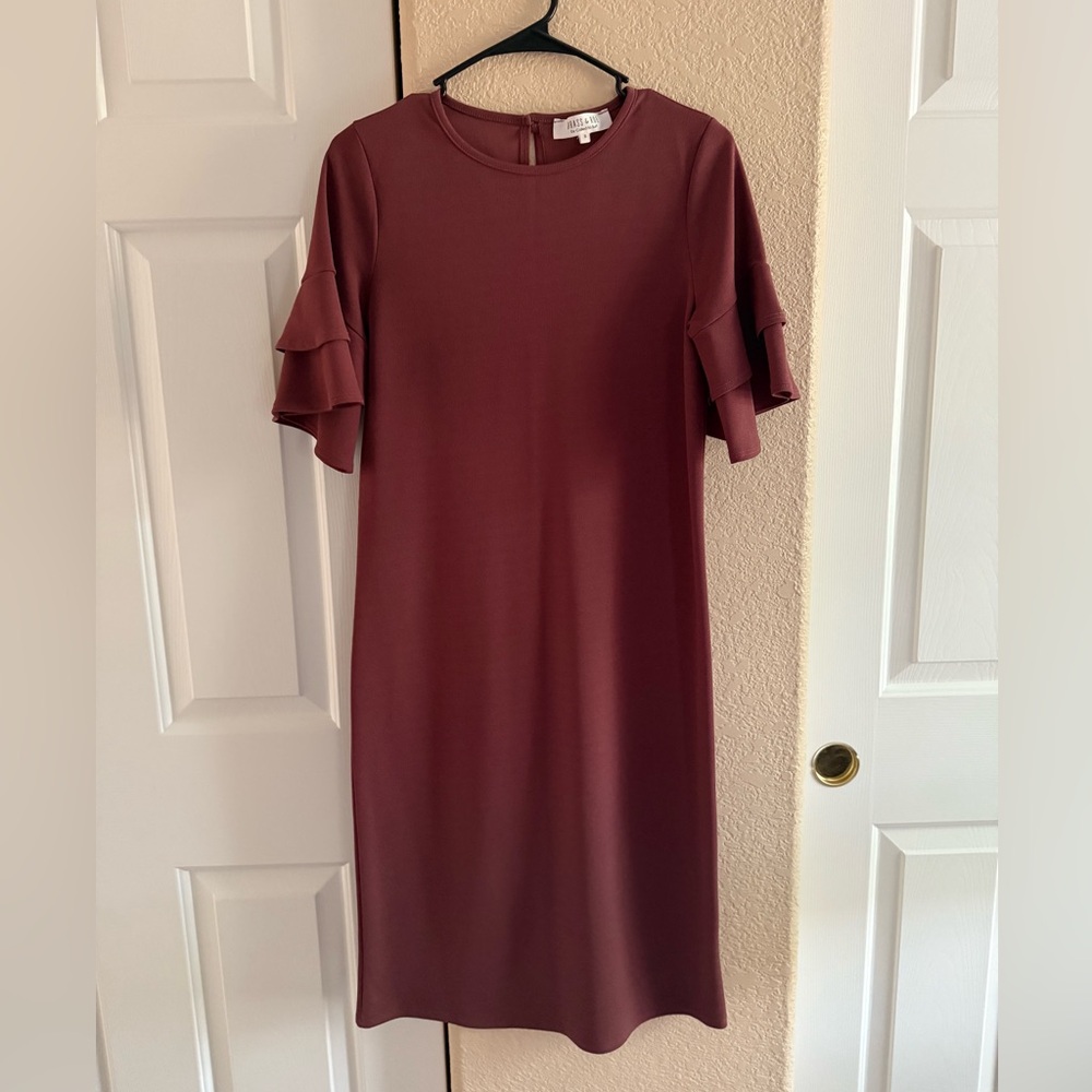 Elegant Burgundy Midi Dress with Ruffle Sleeves